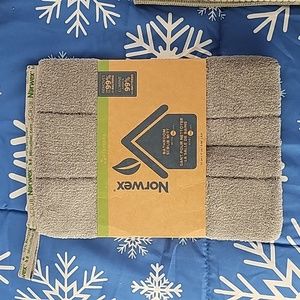 Norwex Bathroom Scrub Mitt